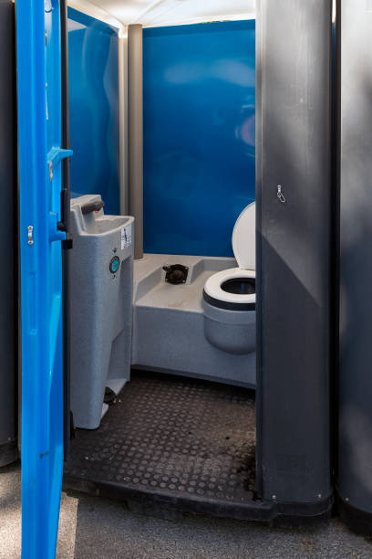 Best Porta potty delivery and setup  in Eau Claire, WI